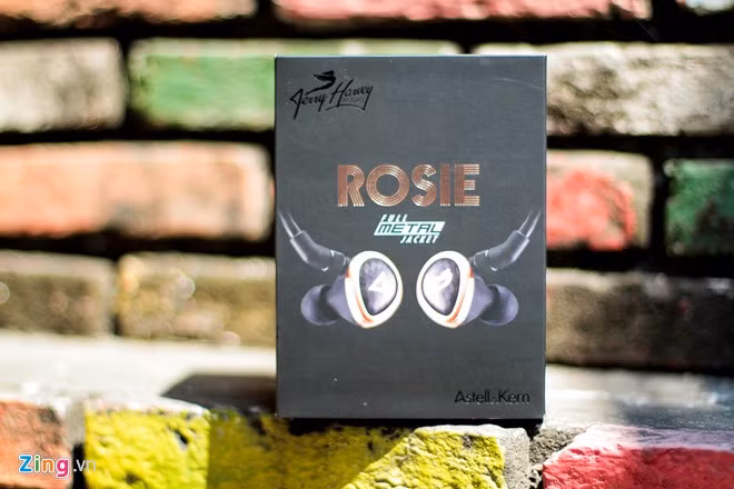 Mo hop tai nghe Astell&Kern Rosie gia 25 trieu tai Viet Nam-Hinh-2