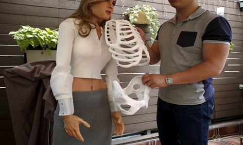 Mark 1 ứng dụng công nghệ in 3D cho bộ khung xương và 70 % cơ thể.