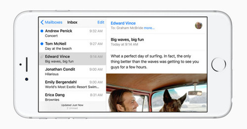  8. Phần mềm độc quyền. Không chỉ phần cứng, nhiều phần mềm được thiết kế riêng cho các mẫu điện thoại lớn hơn. Chế độ phong cảnh ( landscape mode) trên iPhone 6s Plus là một ví dụ. Tính năng này cho phép bạn xoay điện thoại của bạn theo chiều ngang trong khi màn hình 4,7 inch trên iPhone 6s không có.