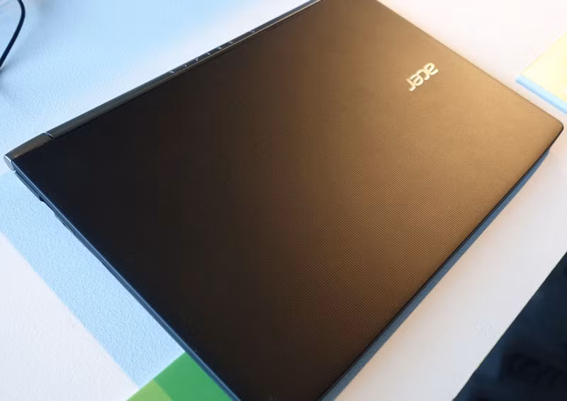 Giá bán của máy được Acer niêm yết trên website của hãng là 750 USD (16,69 triệu đồng) cho model có cấu hình thấp nhất và 1.000 USD (22,25 triệu đồng) cho model có cấu hình cao nhất.