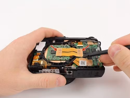 Chưa dừng lại ở đó, PowerShot G1 X Mark II còn được nâng tốc độ ghi hình Full HD lên mức 30 khung hình/giây.