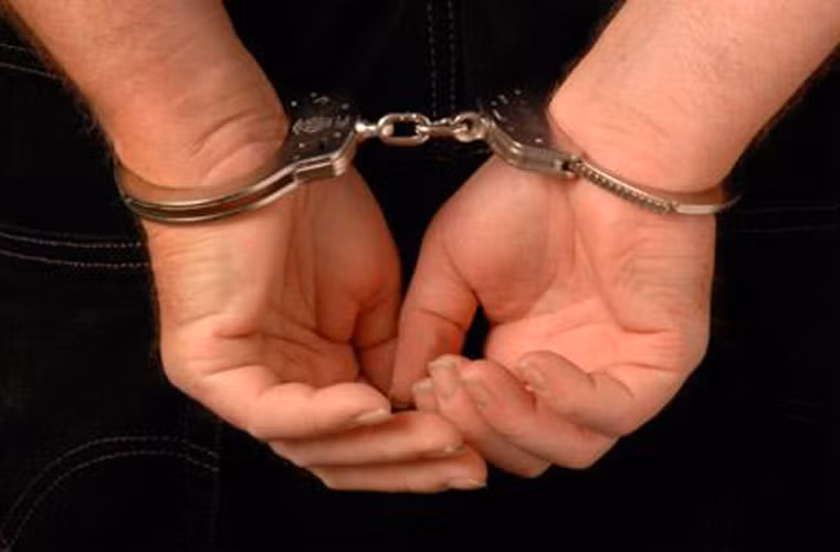 Trong khi nhiều người muốn tránh xa căn bệnh quái ác lại thích “được” mắc bệnh. Nổi bật hơn cả là trường hợp của cô gái trẻ người New York. Cô luôn tin là đang mang trong mình căn bệnh bạch cầu cấp tính và muốn nhanh chóng kết hôn trước khi quá muộn.