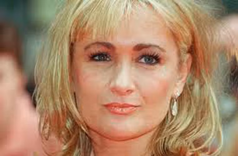 Để chia sẻ với khán giả trên cả nước cũng như giúp bệnh nhân ung thư lạc quan điều trị, ngày 26 tháng sáu tới, Caroline sẽ có buổi trò chuyện với khán giả tại Manchester.