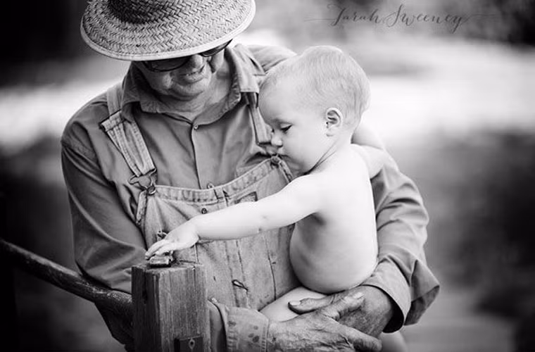 Cùng bạn vui chơi.