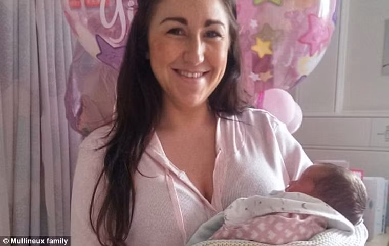 Khi bé Nancie cất tiếng khóc chào đời, bà mẹ một con hạnh phúc quá đỗi đến mức không tin vào sự thật. Cô từng phải véo nhẹ vào cơ thể để chắc chắn mình không nằm mơ. Đến nay, con gái Diane đã được bốn tuần tuổi và cô cũng điều trị dứt điểm ung thư cổ tử cung.