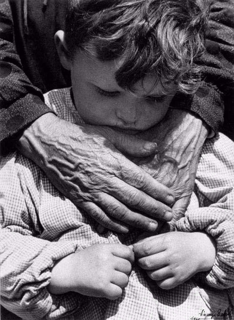 Hay khi lớn hơn và bị bạn bè trêu chọc.