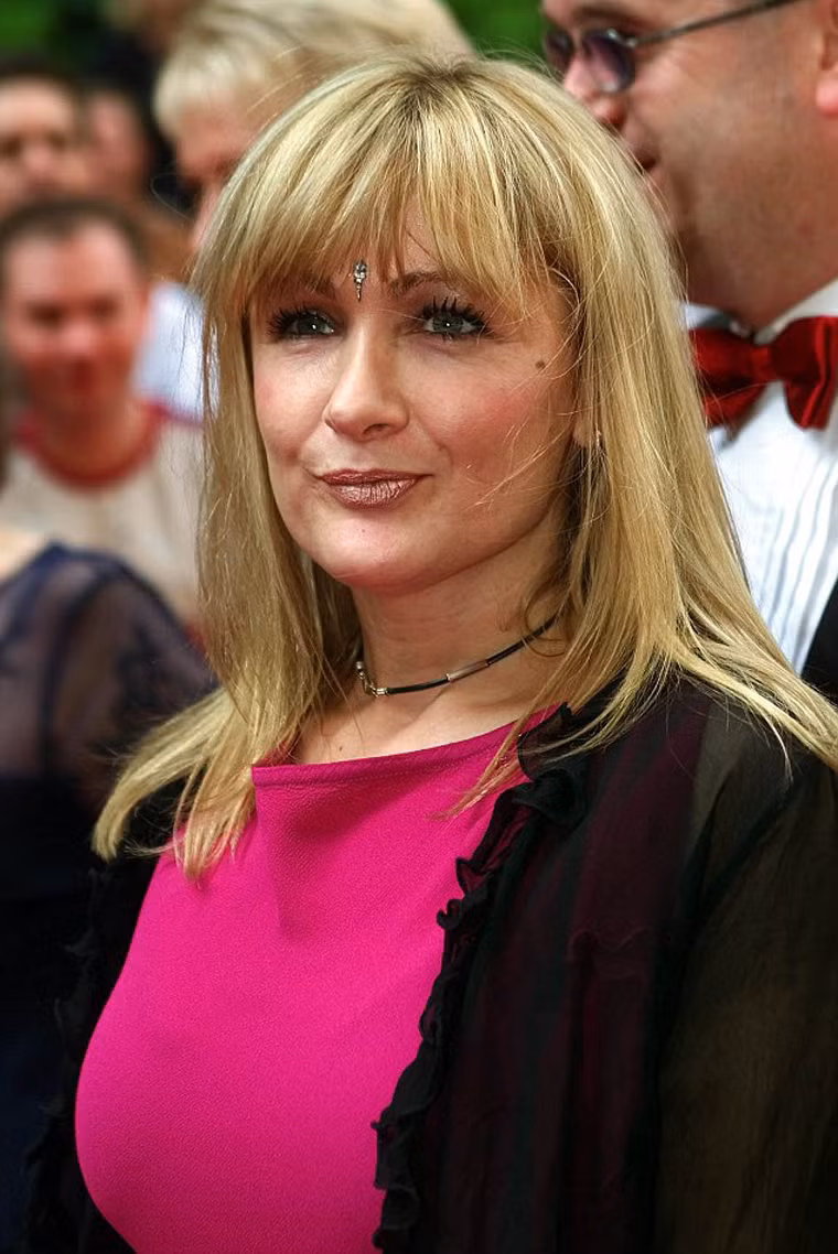 Đây cũng là lần thứ ba Caroline chịu đựng căn bệnh ung thư. Trước, cô từng mắc ung thư bàng quang và ung thư mắt nhưng đều qua khỏi.