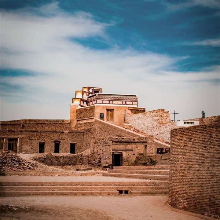 Pháo đài khổng lồ ở sa mạc: Kỳ quan đáng kinh ngạc ảnh 6 Pháo đài khổng lồ ở sa mạc: Kỳ quan đáng kinh ngạc ảnh 6