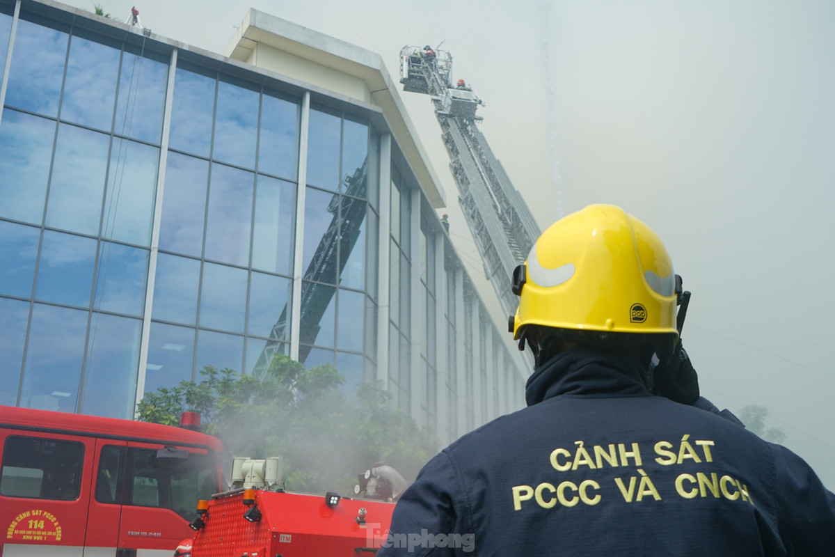 Đồng thời nâng cao khả năng sẵn sàng phối hợp giữa CATPHCM với các lực lượng khác trên địa bàn thành phố trong việc xử lý các tình huống cháy, nổ lớn, phức tạp cần huy động nhiều lực lượng, phương tiện tham gia.