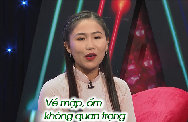 “Em trải qua 3 mối tình, mối tình đầu tiên là mối tình đơn phương, mối tình thứ hai được 1 năm và mối tình thứ ba quen gần 3 năm chia tay có lẽ do hết duyên. Em cần bạn nam ở sự chân thành, chung thủy, biết quan tâm, chăm sóc, chia sẻ với mọi người xung quanh, có lòng lương thiện. Trong công việc có ý chí cầu tiến, phấn đấu trong tương lai. Em không quan trọng mập, ốm nhưng có thịt da chút xíu”, cô nàng 1m56 chia sẻ.