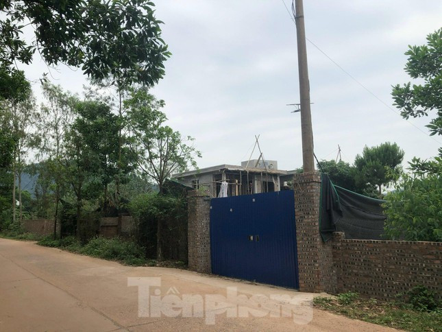 Thời điểm năm 2019, Đoàn Thanh tra liên ngành thành phố Hà Nội đã ban hành 2 Kết luận thanh tra về đất rừng Sóc Sơn. Theo đó, huyện Sóc Sơn còn 2.915 trường hợp vi phạm đất đai có công trình xây dựng, trong đó có 2.715 trường hợp vi phạm đất rừng.