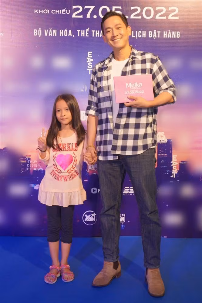 Nha Phuong mot minh giua loat gia dinh Vbiz hao hung khoe con-Hinh-9