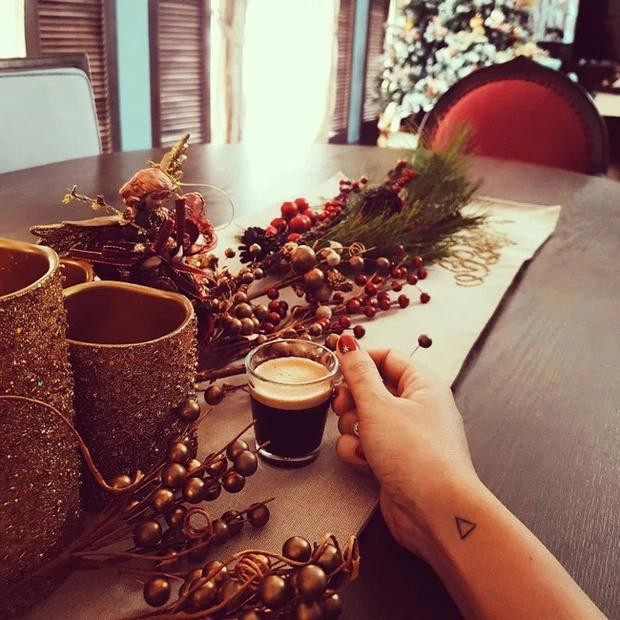 Ngo Thanh Van hiem hoi khoe hinh xam ca doi, lien quan Huy Tran?-Hinh-7