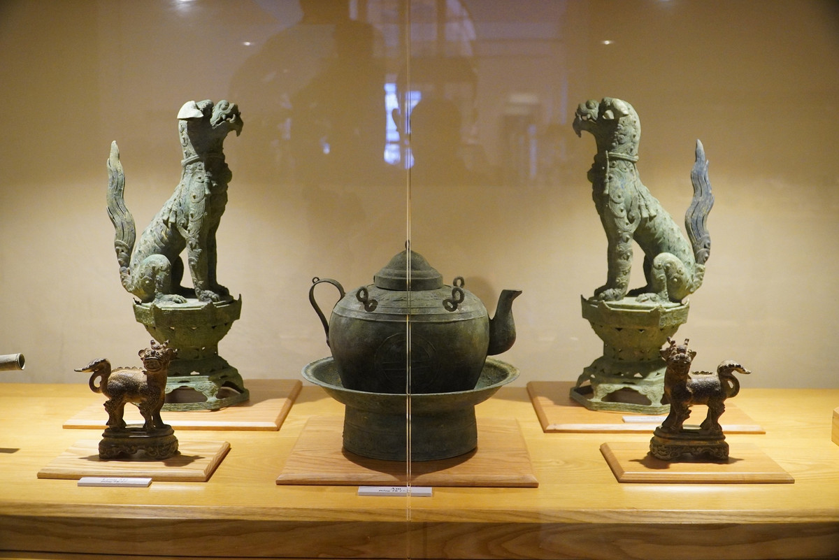 Những cổ vật này có giá trị đặc biệt quý hiếm, tiêu biểu của đất nước về lịch sử - văn hóa.