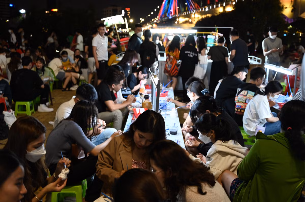 Phần lớn là các bạn sinh viên - Ảnh Huỳnh Như