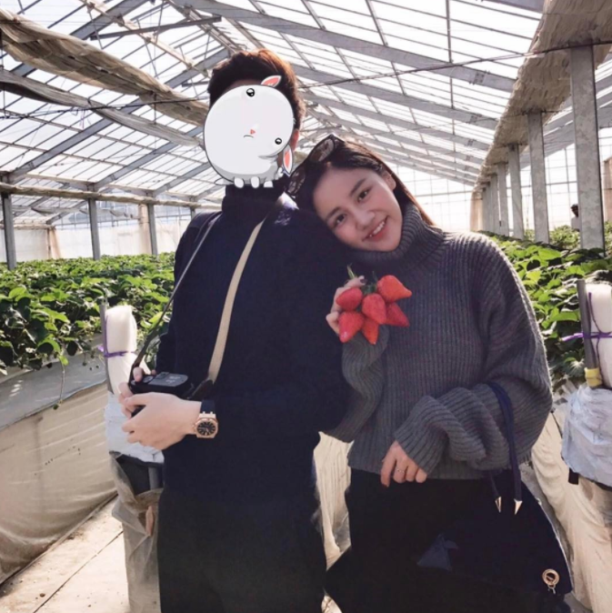 Đường tình duyên của Văn Mai Hương: Dù yêu hết mình nhưng vẫn lận đận trong tình yêu - Hình 7 Duong tinh duyen cua Van Mai Huong: Du yeu het minh nhung van lan dan trong tinh yeu-Hinh-7