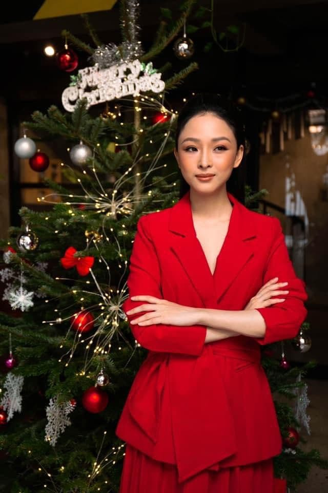 Hoa hau Truong Ho Phuong Nga: 'Toi khong co ai theo duoi'