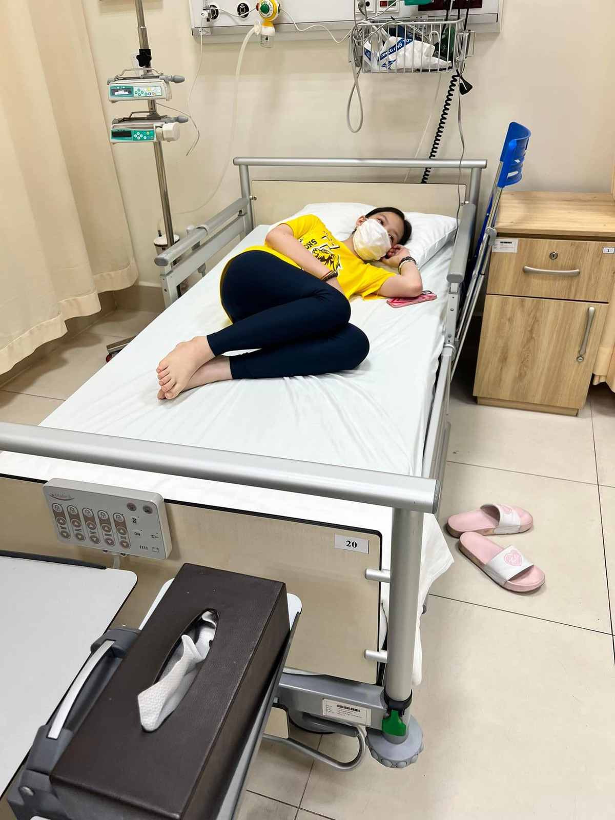 Xot xa nhung vu nu sinh bi danh hoi dong, tum toc, lot do… da man