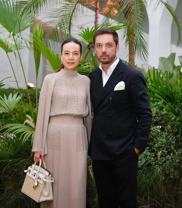 hững chiếc túi đồng điệu với trang phục thường được cô lựa chọn.