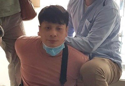 Vu con trai giet cha o TP.HCM: Nan nhan bi bao hanh, nhot 10 ngay