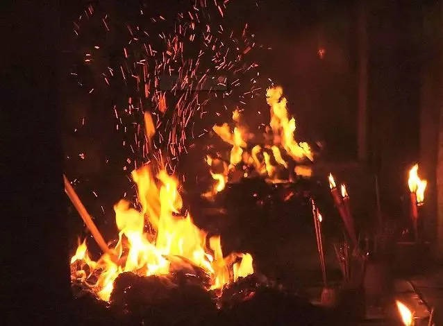 Người xưa khuyên 7 điều kiêng kỵ tháng Cô hồn để bình an, may mắn - Hình 4 Nguoi xua khuyen 7 dieu kieng ky thang Co hon de binh an, may man-Hinh-4