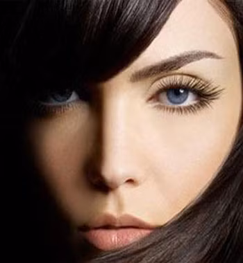 7. Phụ nữ mũi nhỏ và nhọn thường có nhiều tâm tư, lòng dạ sâu sắc. Đây cũng chính là nguyên nhân khiến họ khó đạt được sự viên mãn trong hôn nhân.