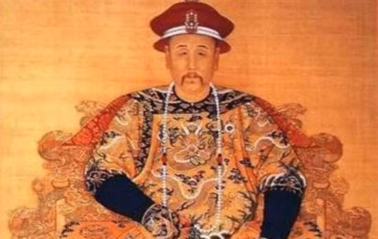 Nhưng sau khi Ung Chính lên ngôi lại đầy chàng đến canh Cảnh lăng. Tháng 2 năm thứ 8 Ung Chính lại khôi phục lại phong hiệu Thành Thân Vương cho chàng, tháng 8 cùng năm Di Thân Vương Doãn Tường mất, vì chàng tỏ ra bất kính nên bị tước phong hiệu, giam giữ ở Vĩnh An Đình Cảnh Sơn, năm thứ 18 Ung Chính thì chàng qua đời.