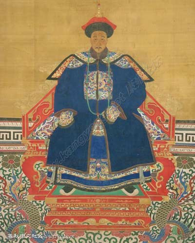 Ngoài Cố Luân Vinh Hiến công chúa ra, Vinh phi còn một hoàng tử cũng trưởng thành chính là Tam A Ca Dận Chỉ. Cả đời Dận Chỉ cũng thăng trầm, năm 21 tuổi mới được phong là Thành Quận Vương, năm 22 tuổi phong Bối Lặc, năm 32 tuổi mới được tấn phong là Thành Thân Vương. Theo sử sách Dận Chỉ là người đa tài có học thức uyên thâm. Chàng tinh thông lịch pháp, số học, còn được giao biên tập điển tịch như “Luật lịch uyên nguyên”, “Cổ kim đồ thư tập thành". Chàng chỉ chuyên tâm vào nghiên cứu học vấn còn không màng đến chuyện khác.