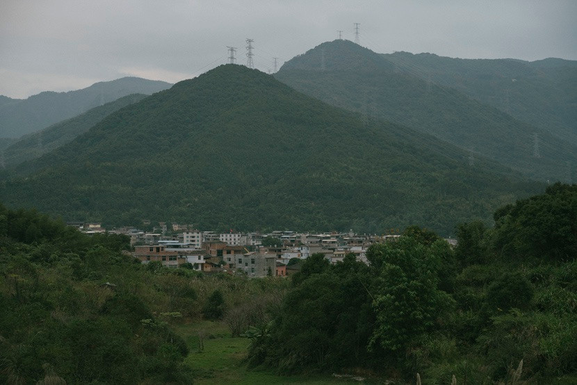 Thanh nien Trung Quoc vo mong khi nghi huu som, bo pho ve que-Hinh-3