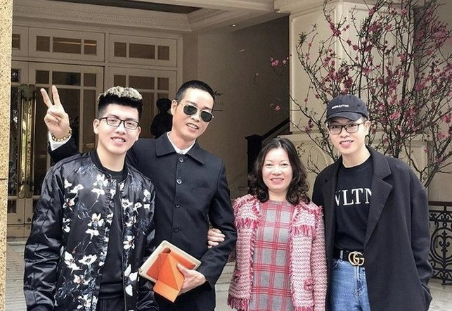 3 ca sĩ trẻ Việt tặng bố mẹ căn hộ hàng chục tỷ là ai? - Hình 6 3 ca si tre Viet tang bo me can ho hang chuc ty la ai?-Hinh-6