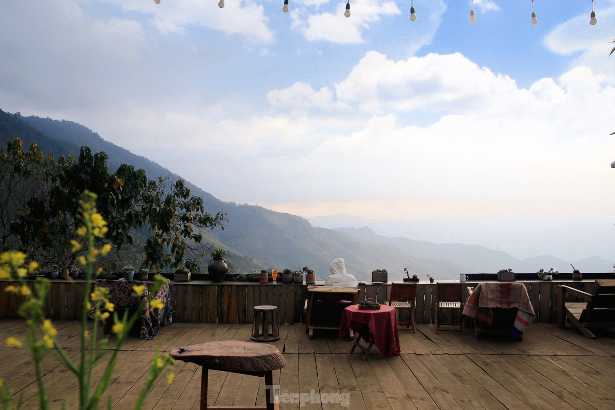 Tuy nhiên, nhờ những nỗ lực không ngừng nghỉ hơn 2 thập kỷ, cùng với sự quan tâm của Đảng, Nhà nước, sự vào cuộc giúp đỡ của các cấp chính quyền, đến năm 2015, bản Sin Suối Hồ đã được tỉnh Lai Châu công nhận là Khu du lịch cộng đồng.