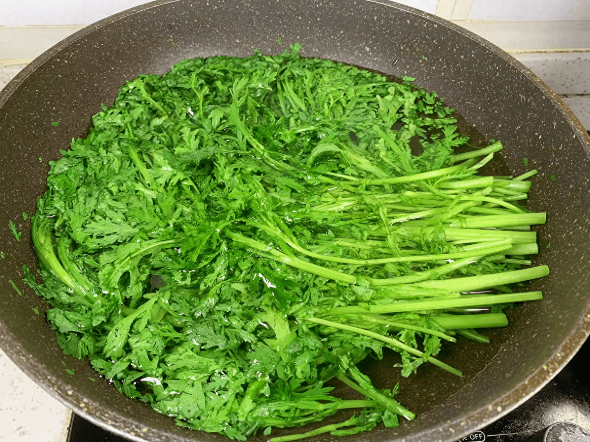 Loai rau an vao mat gan, de ngu, xao tep kho cuc ngon-Hinh-3