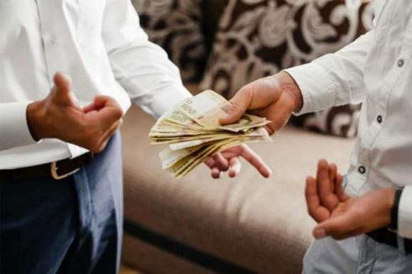 Muon tien khong tra, ganh nghiep rat nang tham chi den tan doi sau-Hinh-3