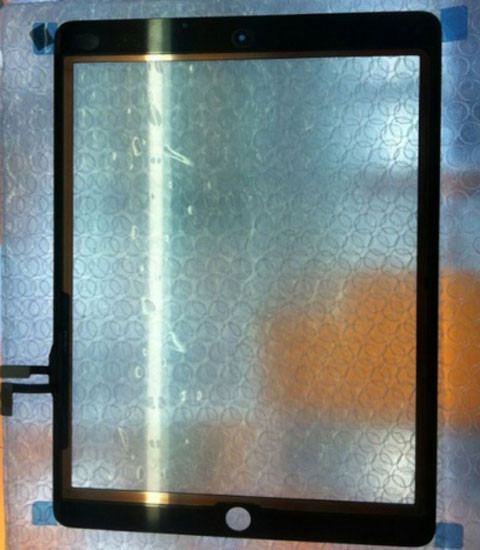 Lộ màn hình của iPad 5. Màn hình đủ lớn với kích thước 9,7 inch, với đường viền mỏng hơn so với những thế hệ iPad trước.
