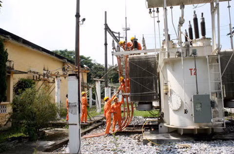 Chưa tìm ra nguyên nhân của vụ nổ trạm biến áp 110 kV Nghĩa Đô.