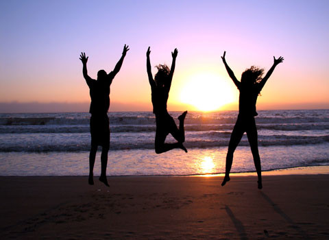 Sự sống. Vật chất và năng lượng có ở khắp vũ trụ, nhưng chỉ ở một vài nơi, những thứ này mới tạo ra sự sống. Người ta vẫn chưa tìm ra lời giải thích cho câu hỏi với “thực đơn” nào thì những chất cơ bản như carbon, hydro, nitơ, oxy, phốt pho và sulfur có thể tạo ra một cơ thể hữu cơ.