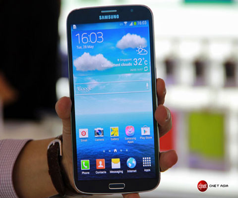 Samsung Galaxy Mega sắp ra mắt tại Hàn Quốc. Chiếc điện thoại màn hình khủng 6,3 inch Galaxy Mega sẽ được ra mắt với khách hàng Hàn Quốc trong tuần này, dù đã được bán ở châu Âu và Nga. Chiếc điện thoại này có thể có giá 895 USD không kèm hợp đồng.