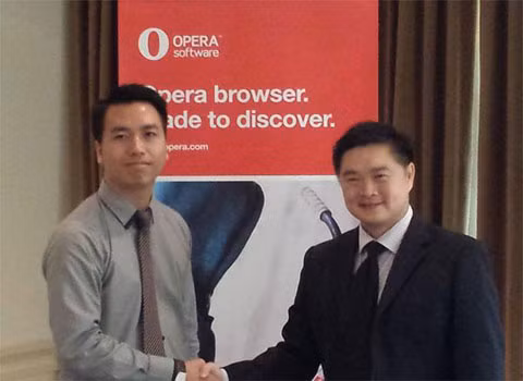 Việt Nam là thị trường lớn thứ 4 của Opera mini. Việt Nam đã trở thành thị trường lớn thứ 4 trên quy mô châu Á trong 8 tháng đầu năm của Opera Mini là thông báo của ông Ivollex Hodiny, Giám đốc Phát triển khu vực Châu Á, Opera Software tại buổi lễ ra mắt hợp tác Opera với Vinaphone tổ chức sáng nay tại TP.HCM.