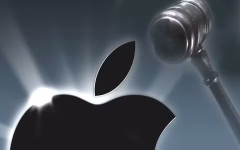 Apple là mục tiêu kiện tụng về bản quyền trong 5 năm qua. Một nghiên cứu mới đây của PatentFreedom cho thấy Apple đứng đầu danh sách các công ty là mục tiêu của các vụ kiện tụng có liên quan đến bản quyền trong vòng 5 năm qua.