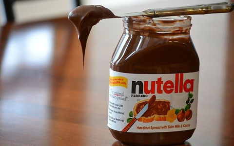 Nutella. Quả phỉ kèm socola rất phù hợp để ăn trên sao Hỏa. Các thành viên trong đội Hi-SEAS dường như ăn món này trực tiếp, thay vì ăn kèm với bất kỳ một món gì.