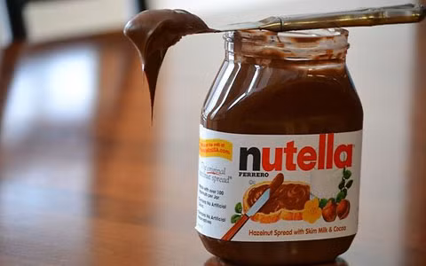 Nutella. Quả phỉ kèm socola rất phù hợp để ăn trên sao Hỏa. Các thành viên trong đội Hi-SEAS dường như ăn món này trực tiếp, thay vì ăn kèm với bất kỳ một món gì.