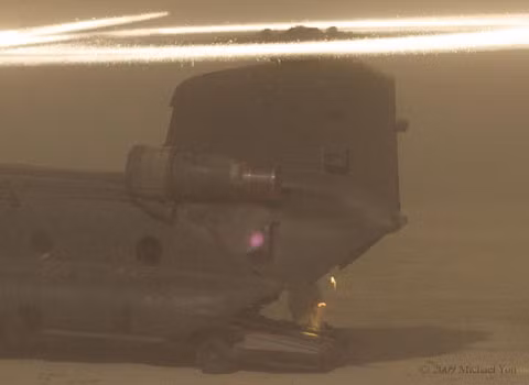 Hiện có khá nhiều thuyết lý giải cho hiện tượng này, nhưng chưa có thuyết nào thực sự thuyết phục.