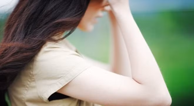 Các chuyên gia y tế khẳng định chưa có bằng chứng khoa học nào về việc cải thiện hay suy giảm sức khỏe từ việc nhịn ăn. Vì thế, tùy thể trạng của từng người cụ thể để điều chỉnh cách ăn uống và dung nạp dinh dưỡng một cách hợp lý, mọi người không nên áp dụng đại trà việc nhịn ăn. Chưa hết, việc nhịn ăn theo cách này có thể khiến bạn bị mệt mỏi, đau đầu và luôn trong tình trạng phải đi vệ sinh, điều này rất bất tiện cho cuộc sống sinh hoạt hàng ngày.