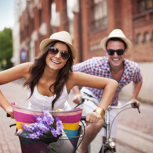 Nếu thường xuyên ôm ấp người mình yêu thương, oxytocin sẽ đạt đến mức tốt nhất, ngăn ngừa bệnh tim mạch, huyết áp, giảm đau, giảm stress, tăng cảm giác gần gũi, tăng sự tự tin, mãn nguyện, tăng sự cảm thông và sự hòa đồng.