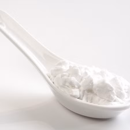 Một công dụng tuyệt vời của bột nở trong nhà, bạn chỉ cần trộn 1 ít nước vào bột rồi thoa lên khu vực bị muỗi đốt cho trẻ. Cách này vừa giúp trẻ giảm ngứa ngáy vừa làm sạch vết côn trùng cắn.