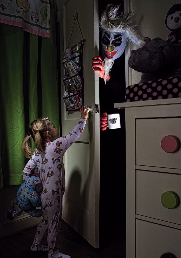 Bộ ảnh mang đến một thông điệp cũng như lời thú nhận của người cha về việc thế giới tuyệt vời thế nào khi có con gái.