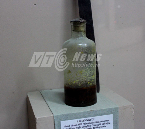 Lọ mỡ người trưng bày ở Bảo tàng Hà Giang.