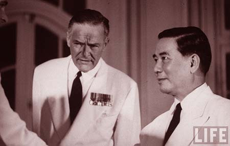 Ngô Đình Diệm và Đại sứ Mỹ Henry Cabot Lodge.