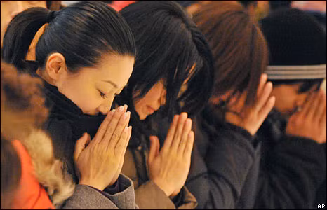 Khi bạn làm lành và hồi hướng công đức cho người khác sẽ được nhiều lợi ích.