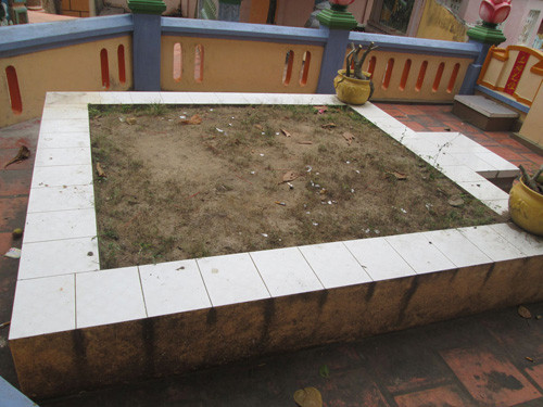 Mộ Phật thầy Tây An ở chùa Tây An, P.Núi Sam, TP.Châu Đốc. Ảnh: T.D.